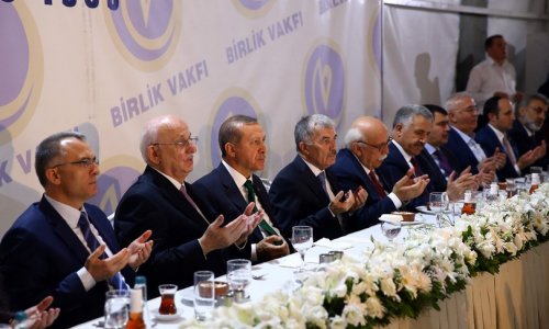 Cumhurbaskani-Erdogan-Birlik-Vakfinin-Istanbuldaki-36-Ananevi-iftarina-katildi